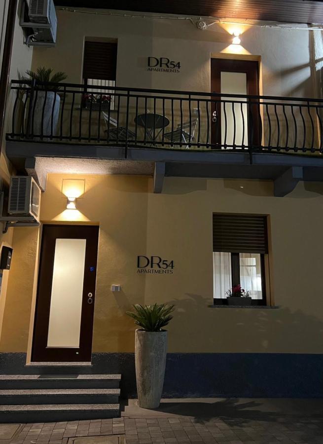 Dr54 Apartments Rho Exteriör bild