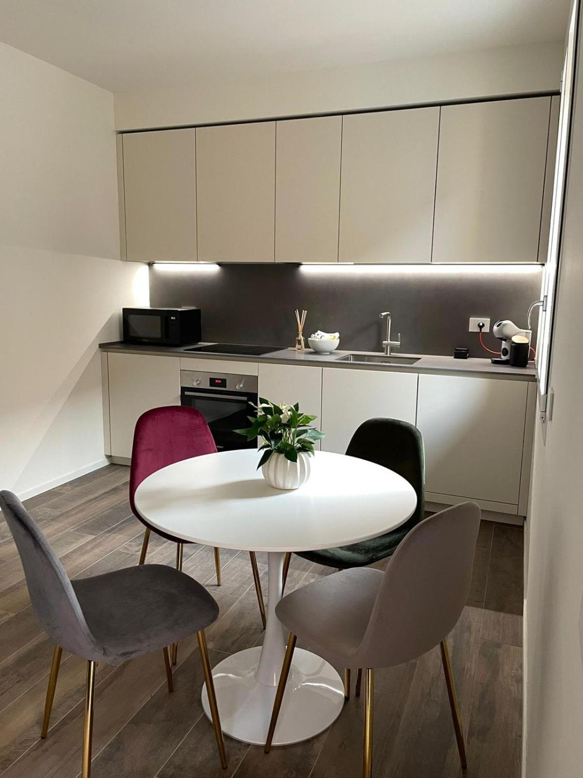 Dr54 Apartments Rho Exteriör bild